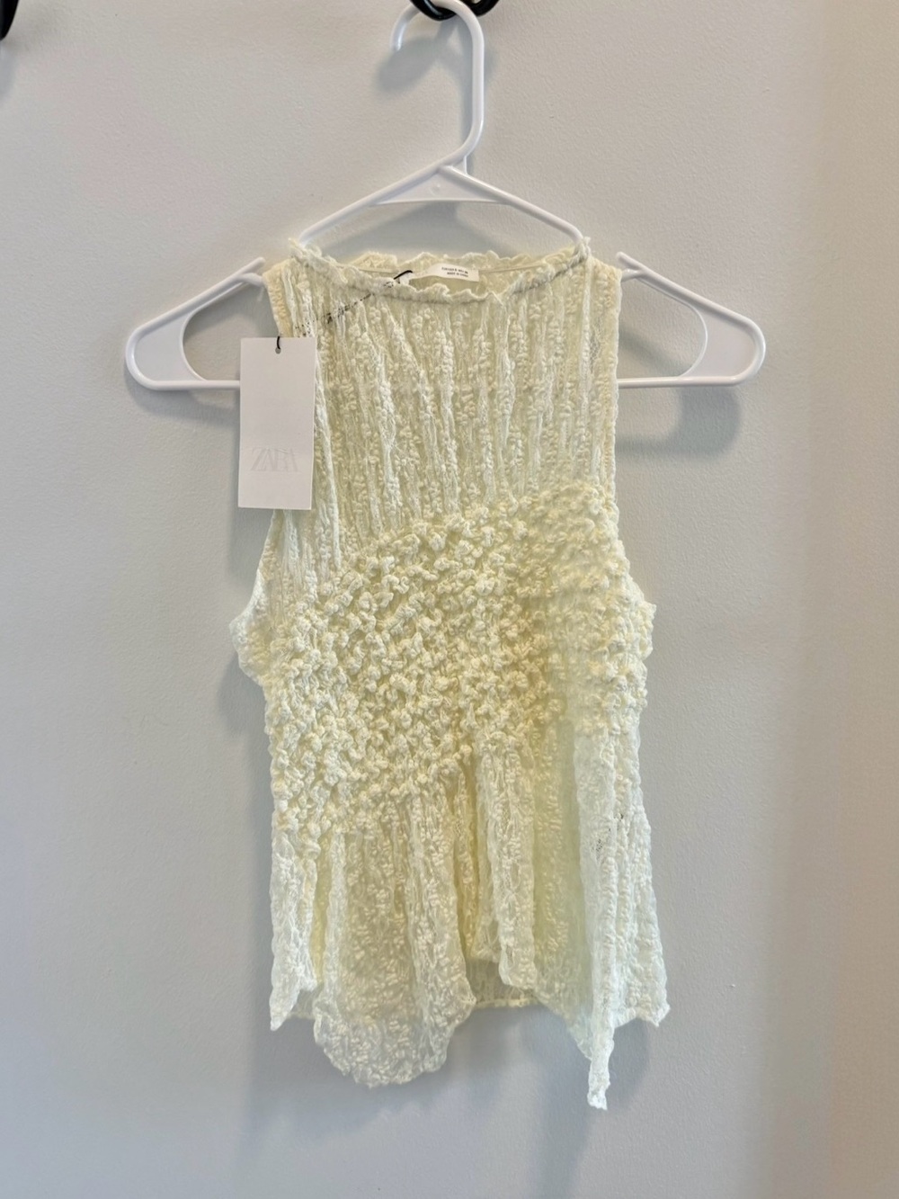 ZARA Gathered Lace Top Textured Sleeveless Peplum Sheer in Ecru Cream Small
